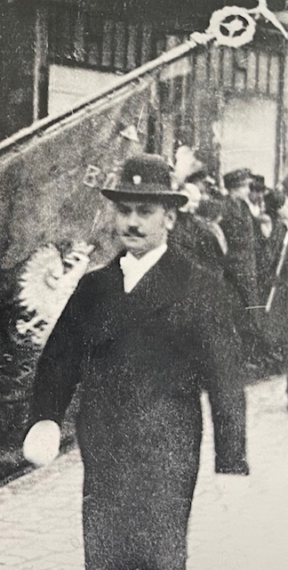 Franciszek Łukaszewski w mundurze bractwa kurkowego Fot. archiwum Pawła Łukaszewskiego